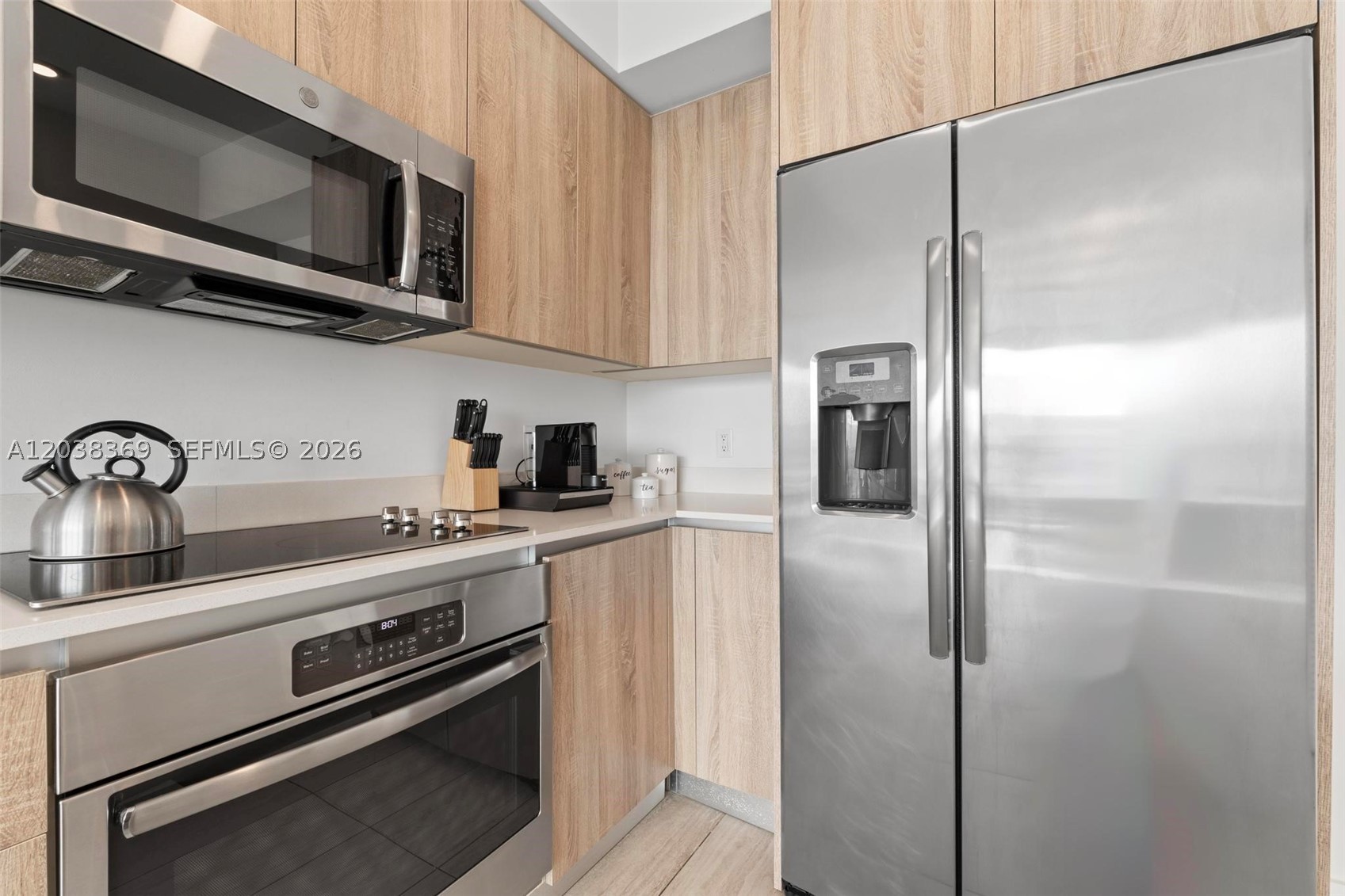 QUADRO CONDO - Residential