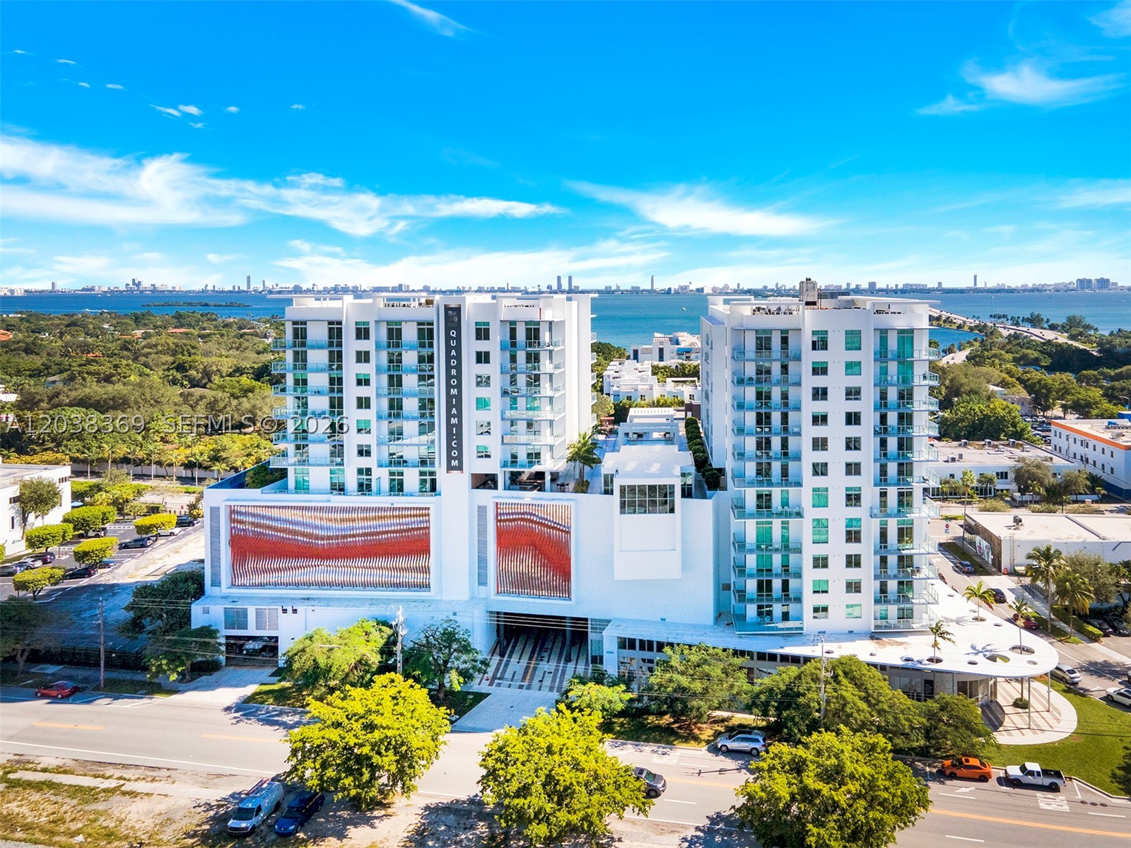 QUADRO CONDO - Residential