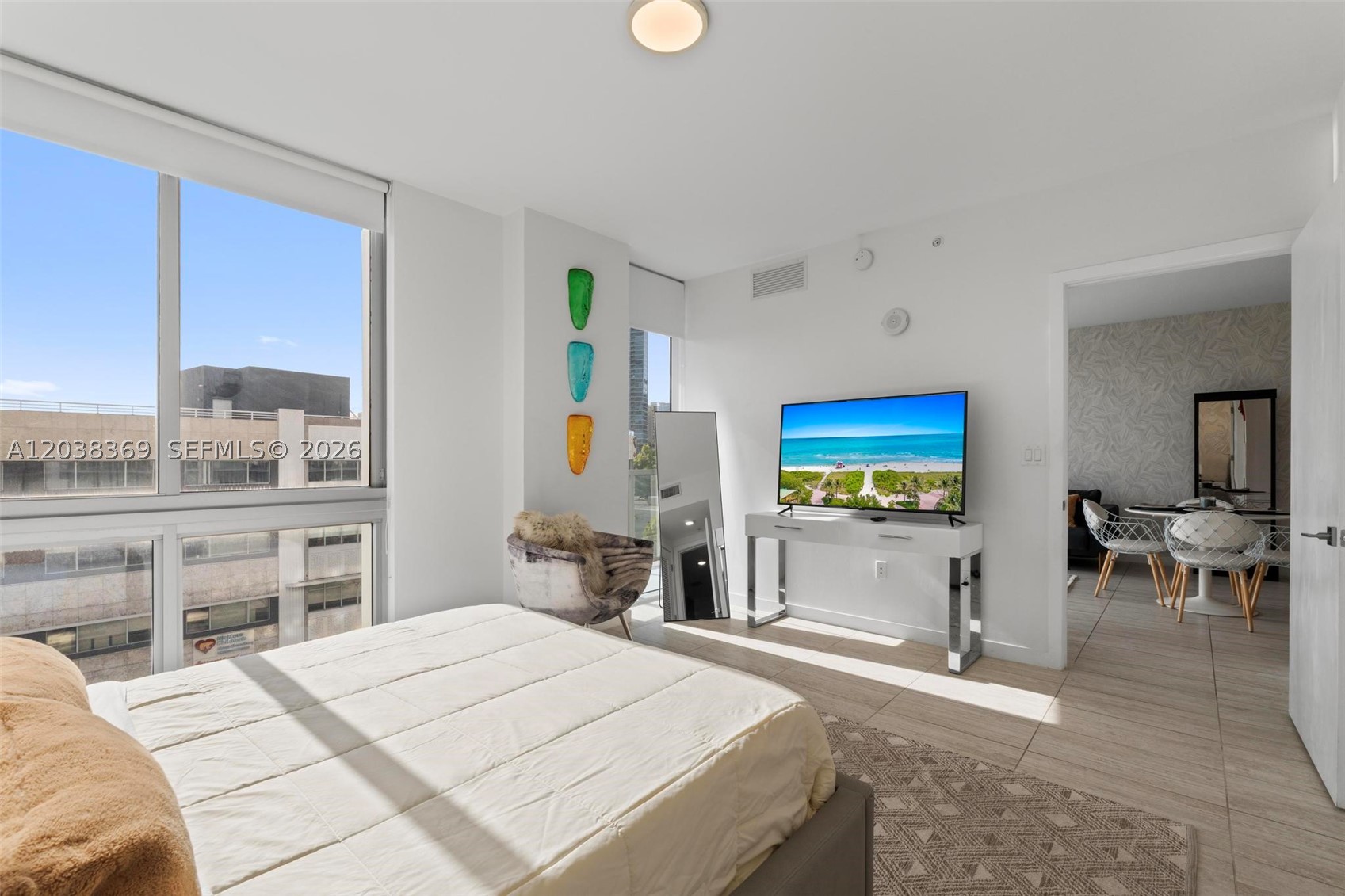 QUADRO CONDO - Residential