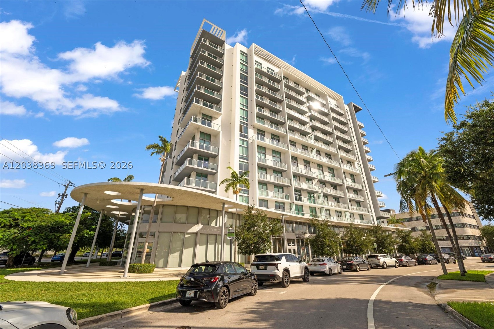 QUADRO CONDO - Residential