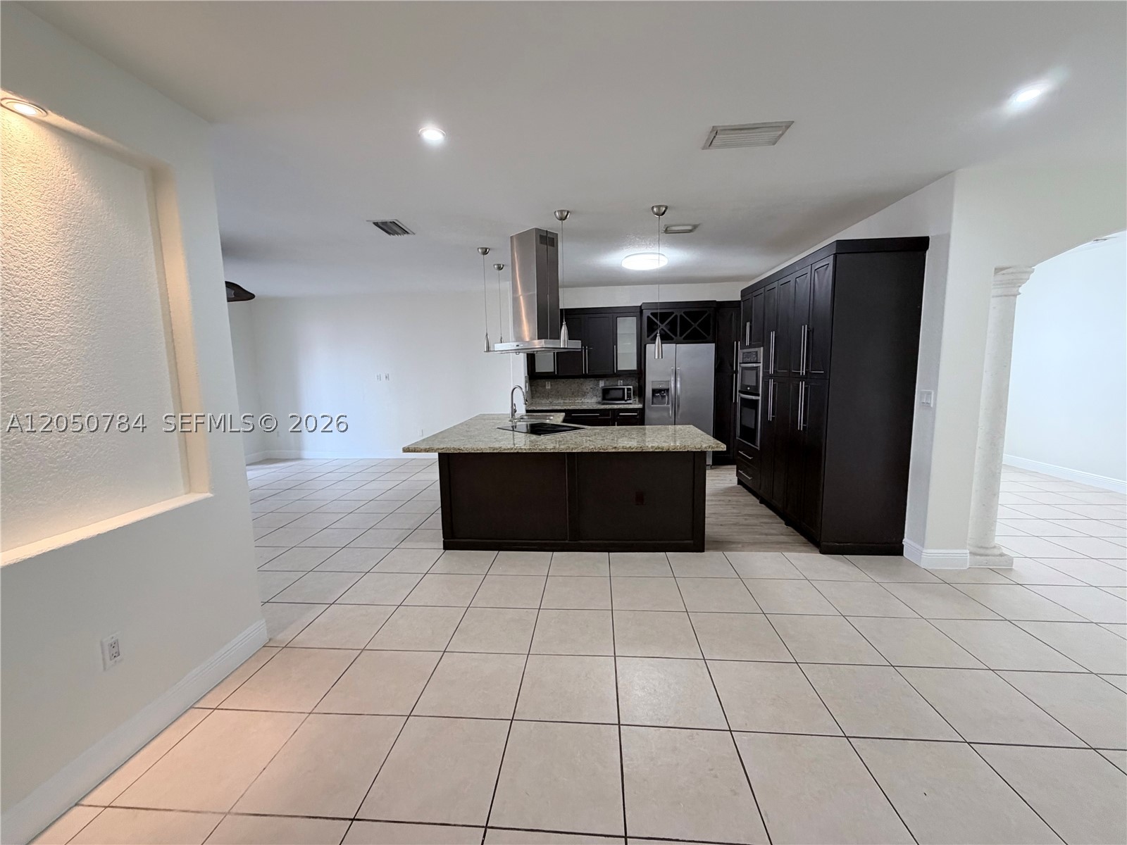 GOLDVUE ESTATES - Residential Lease