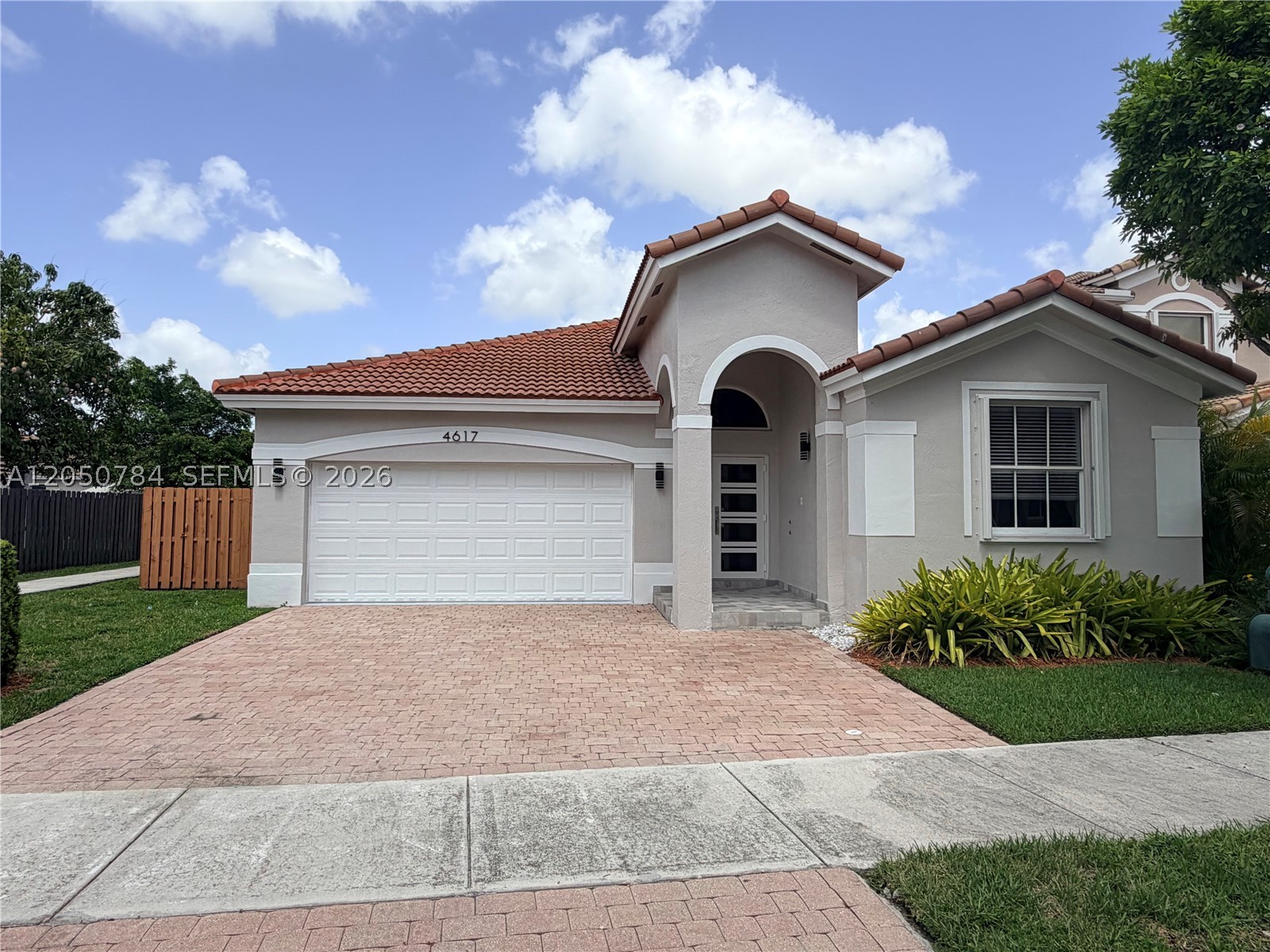 GOLDVUE ESTATES - Residential Lease