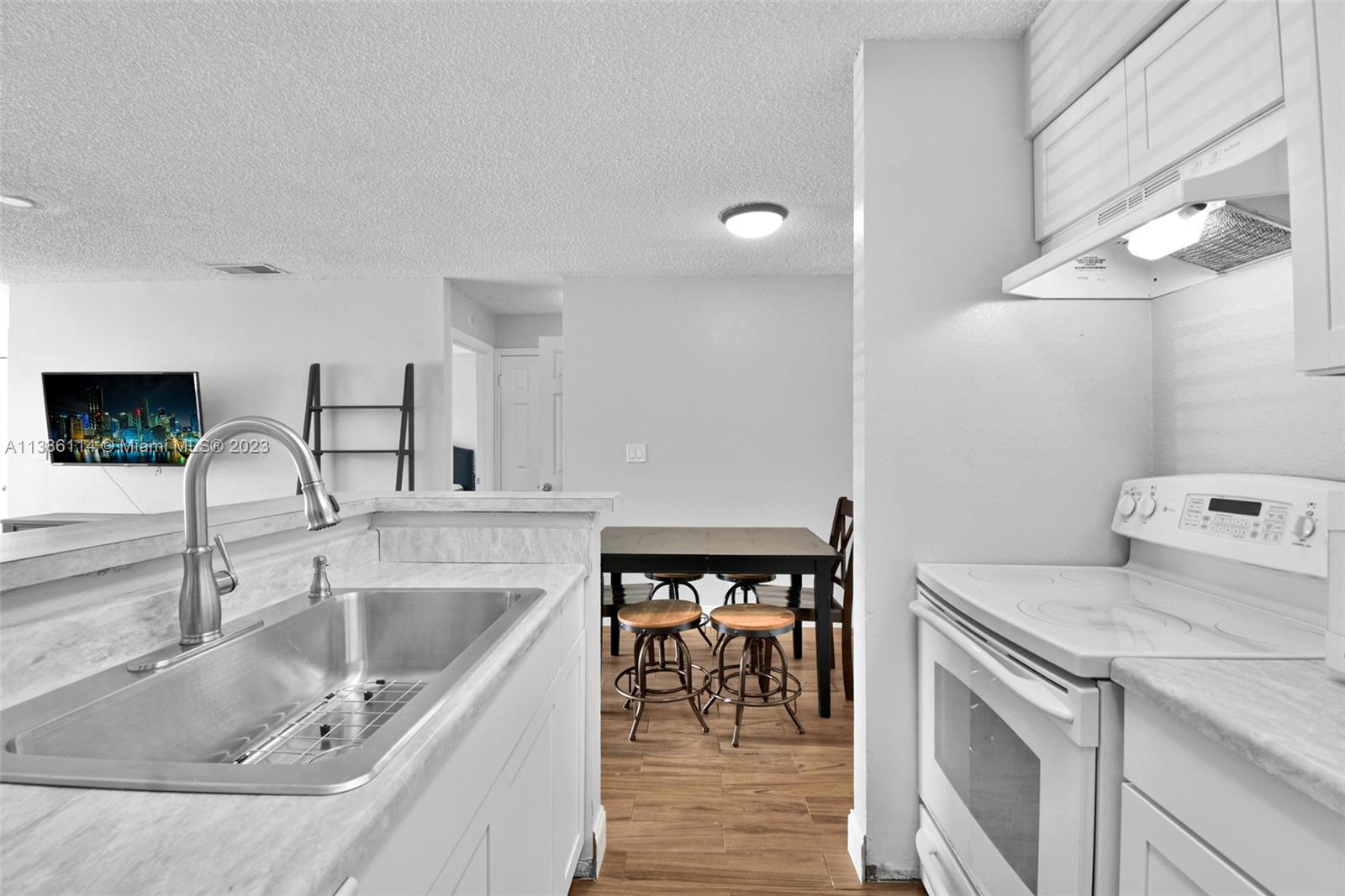 SUNDANCE AT DAVIE CONDO - Residential Lease
