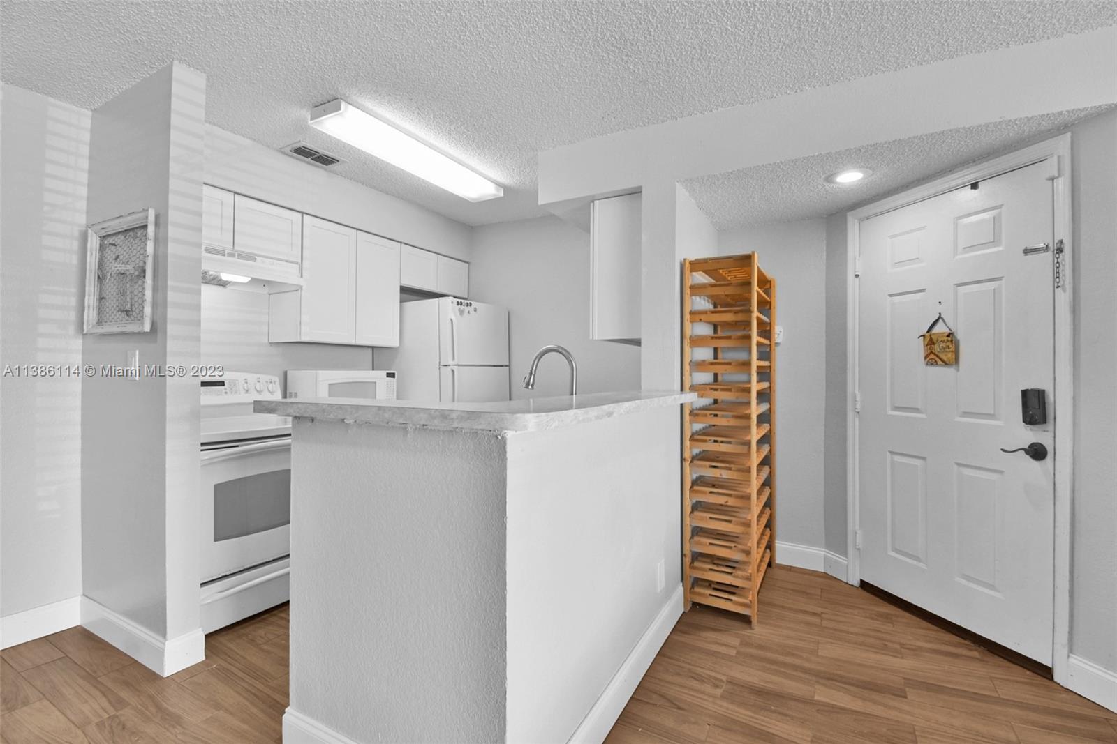 SUNDANCE AT DAVIE CONDO - Residential Lease