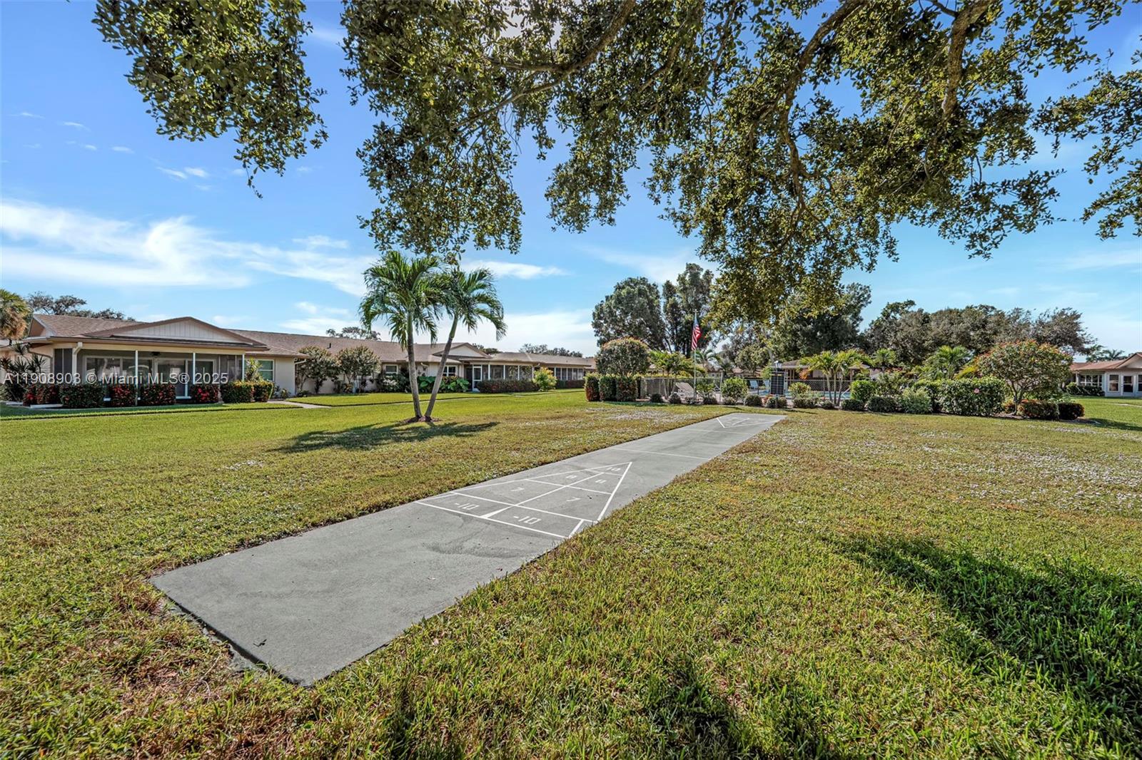 WHISKEY CREEK VILLAGE GREE - Residential