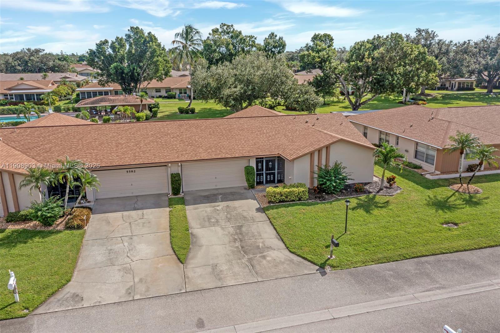 WHISKEY CREEK VILLAGE GREE - Residential