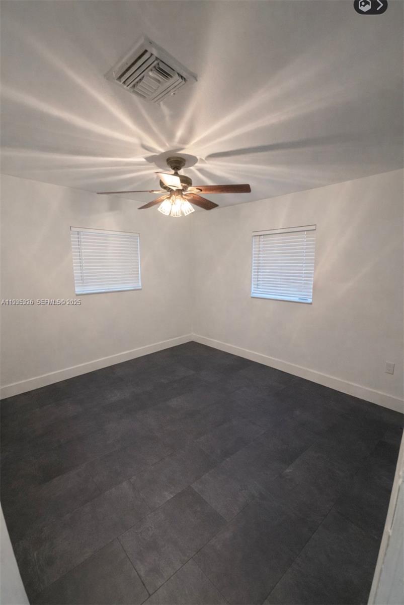 BERKELEY MANOR SEC 1 - Residential Lease