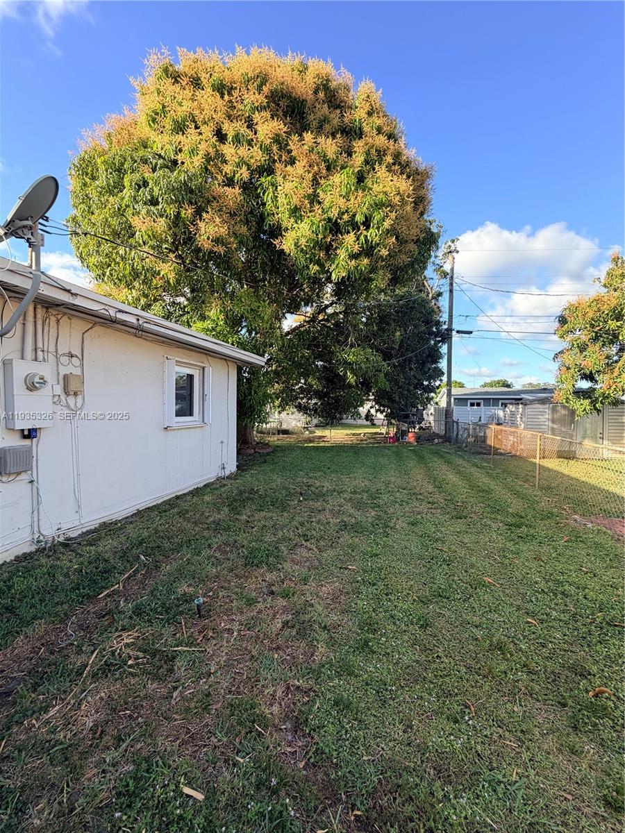 BERKELEY MANOR SEC 1 - Residential Lease