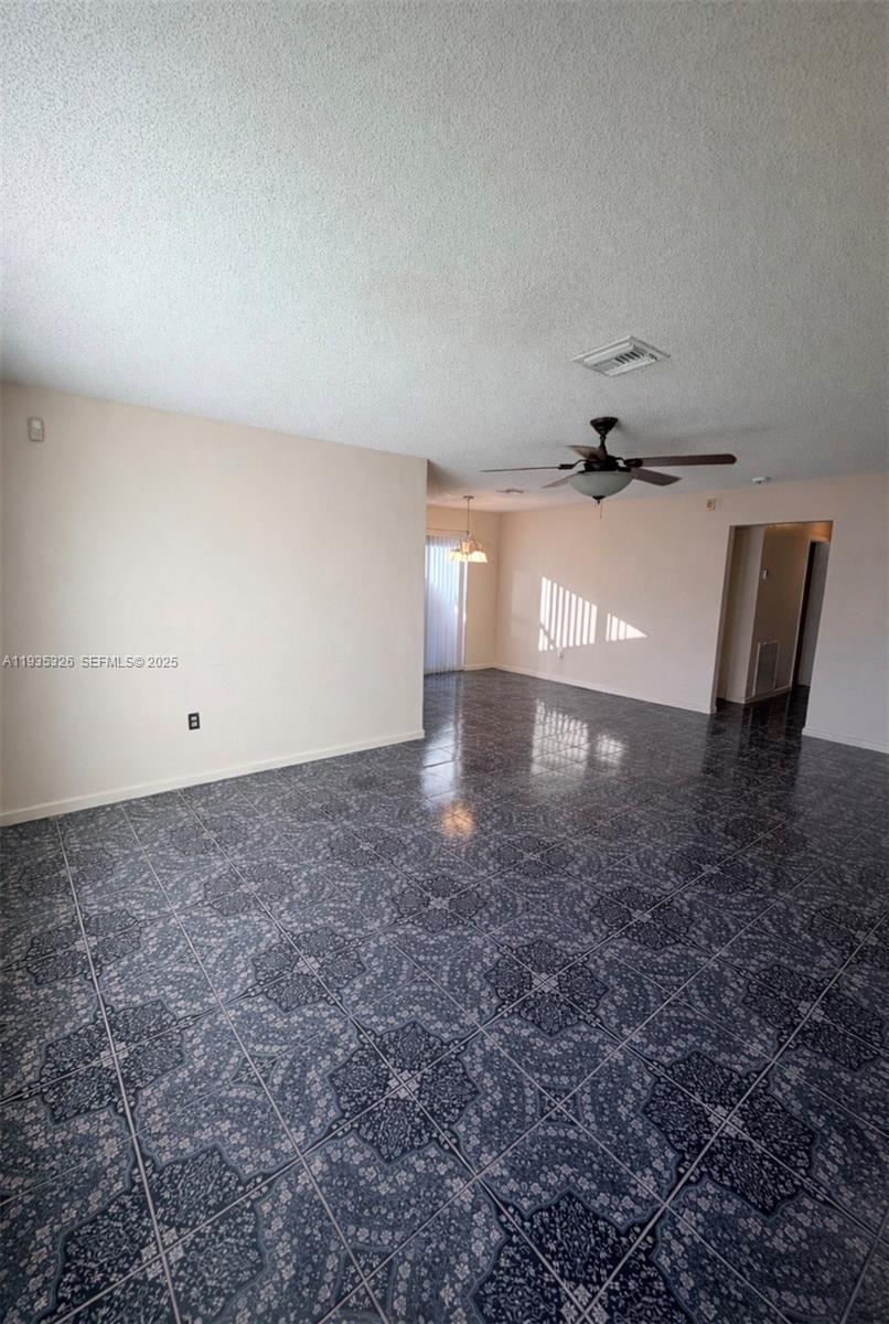 BERKELEY MANOR SEC 1 - Residential Lease