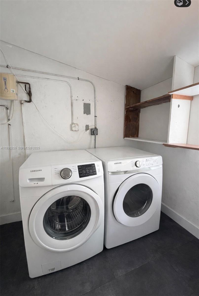 BERKELEY MANOR SEC 1 - Residential Lease