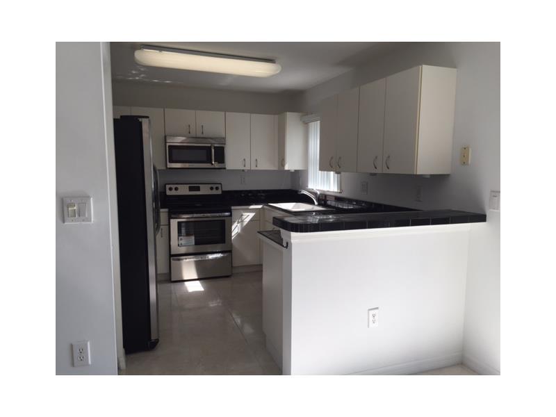 PEMBROKE ISLES-Landings - Residential Lease
