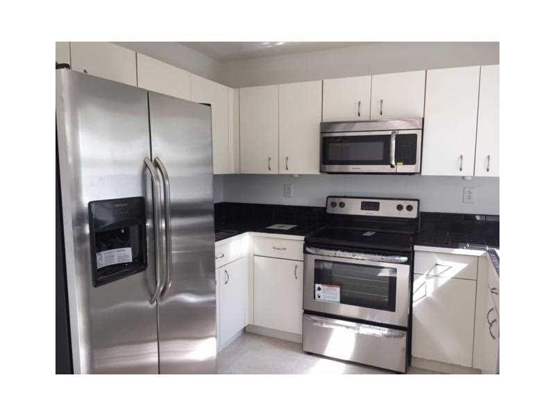PEMBROKE ISLES-Landings - Residential Lease