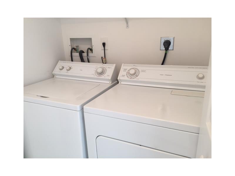 PEMBROKE ISLES-Landings - Residential Lease