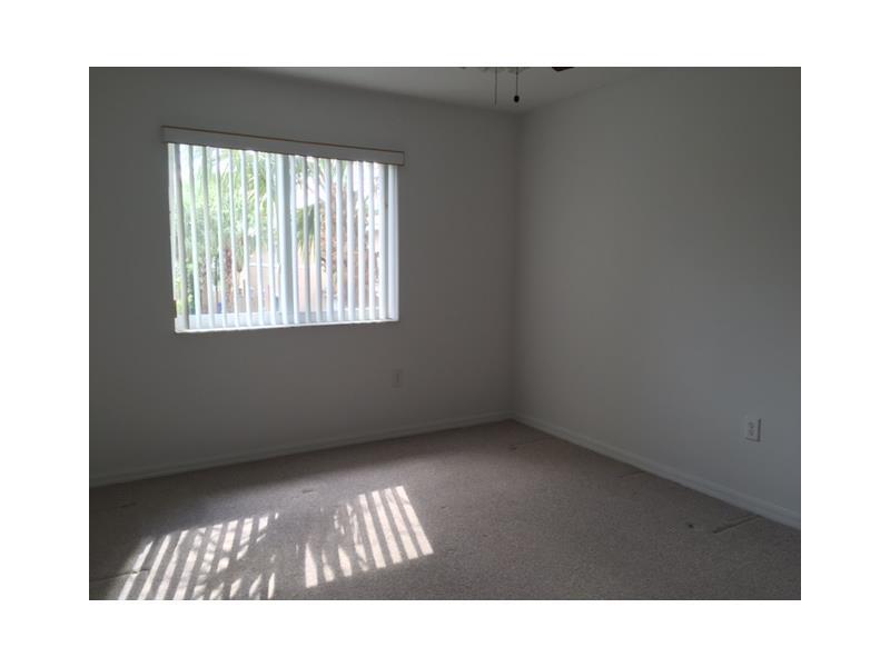 PEMBROKE ISLES-Landings - Residential Lease