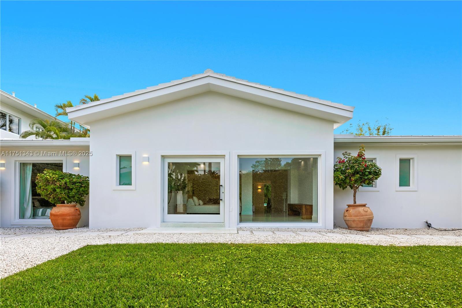 TROPICAL ISLE HOMES SUB - Residential