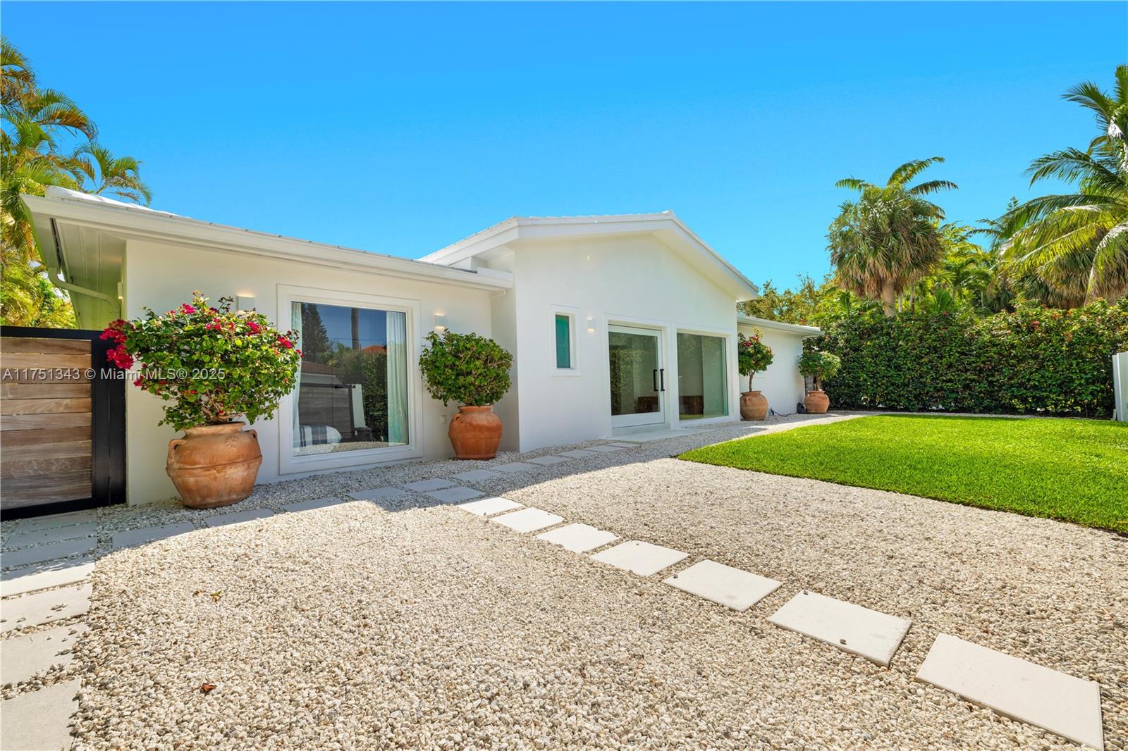 TROPICAL ISLE HOMES SUB - Residential