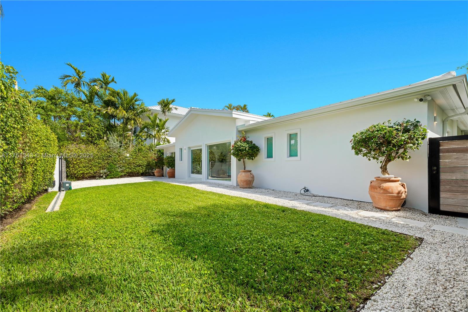TROPICAL ISLE HOMES SUB - Residential