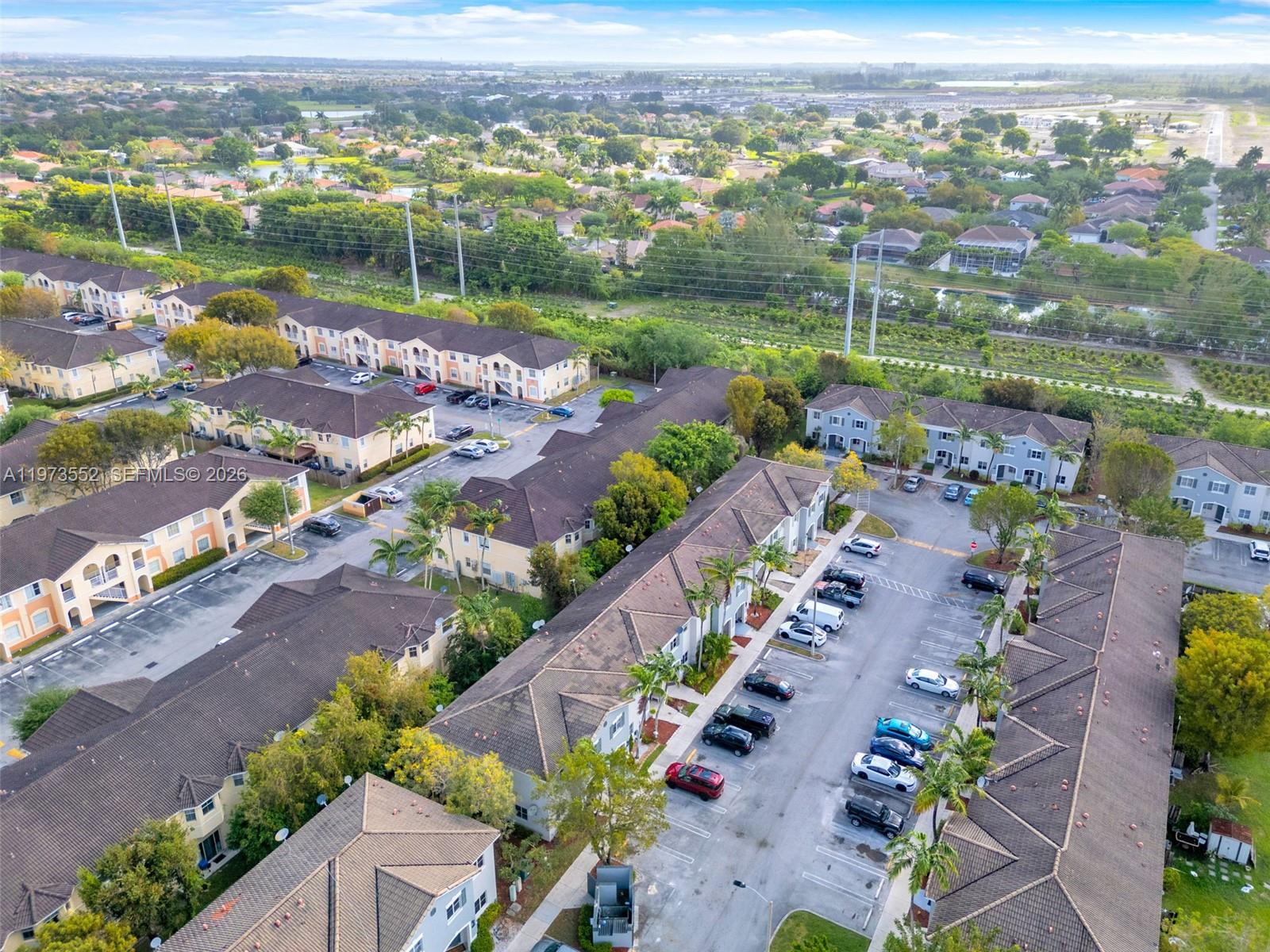VENETIA GROVE - Residential