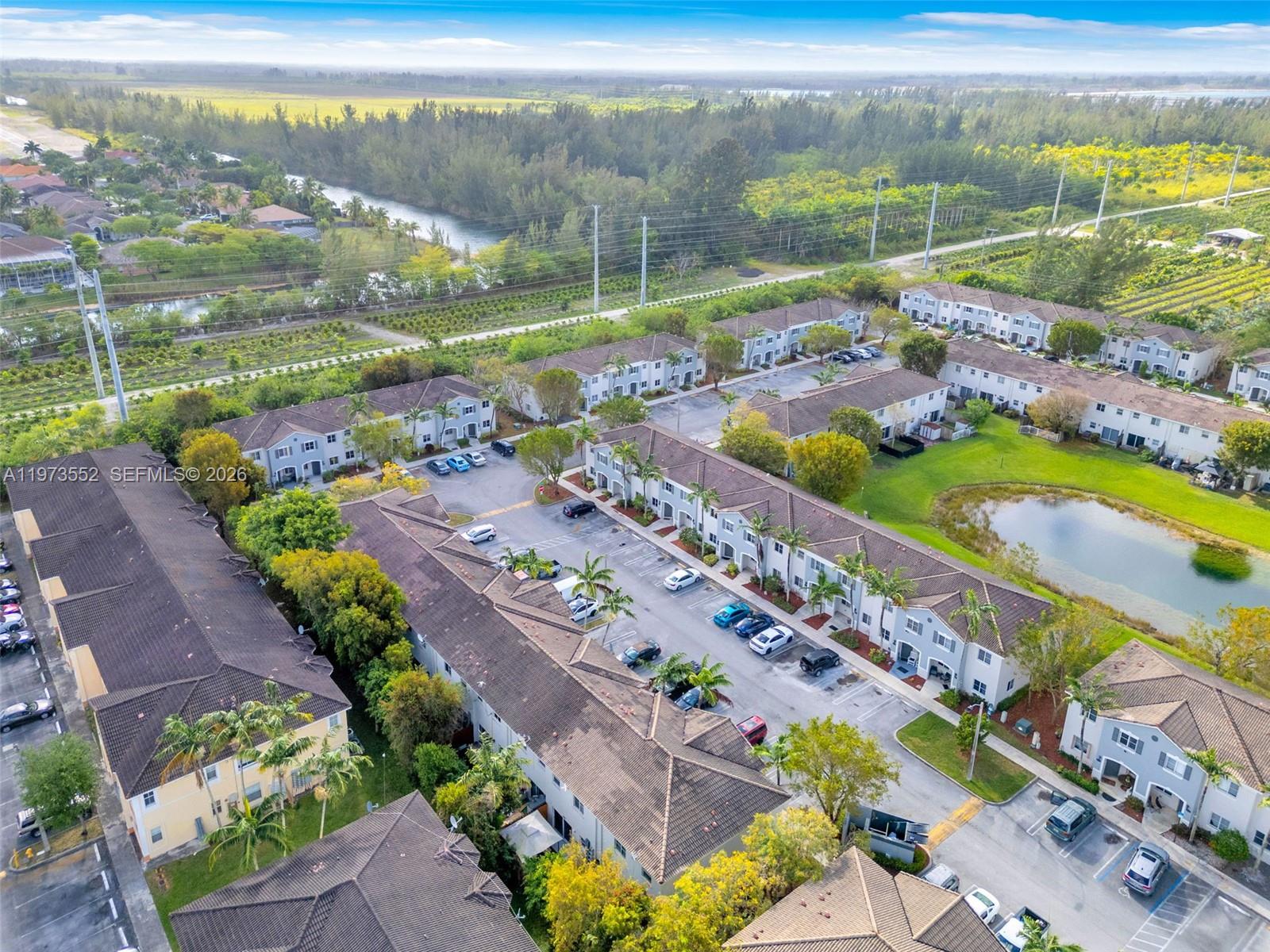 VENETIA GROVE - Residential