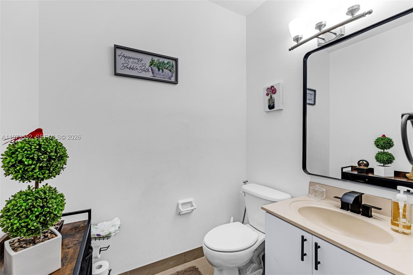 VENETIA GROVE - Residential