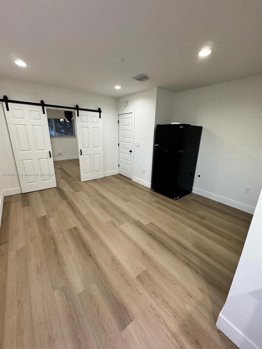 SO MIAMI HEIGHTS ADDN D - Residential Lease