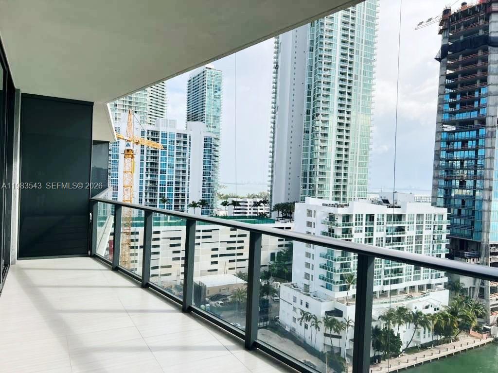 ICON BAY CONDO - Residential