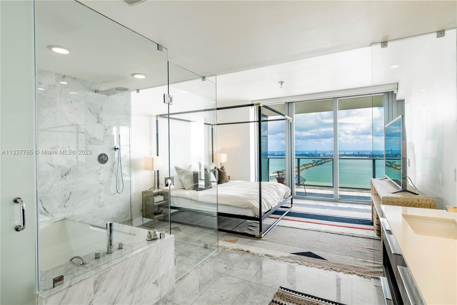 ONE PARAISO CONDO - Residential