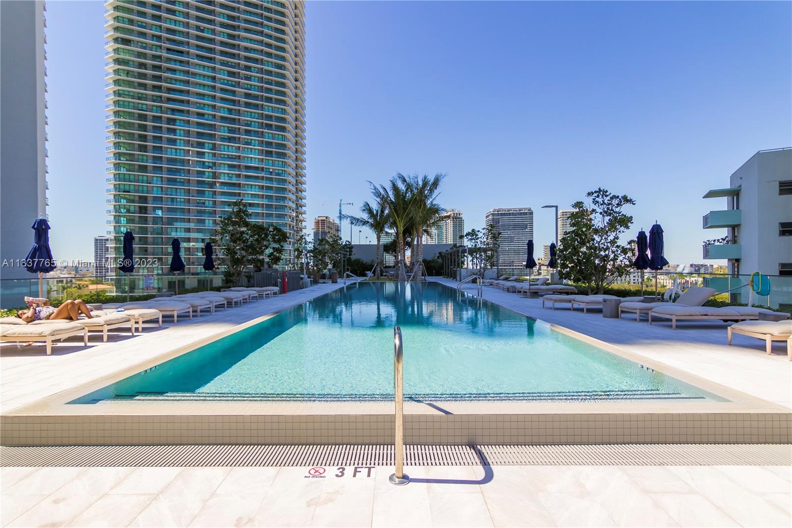 ONE PARAISO CONDO - Residential