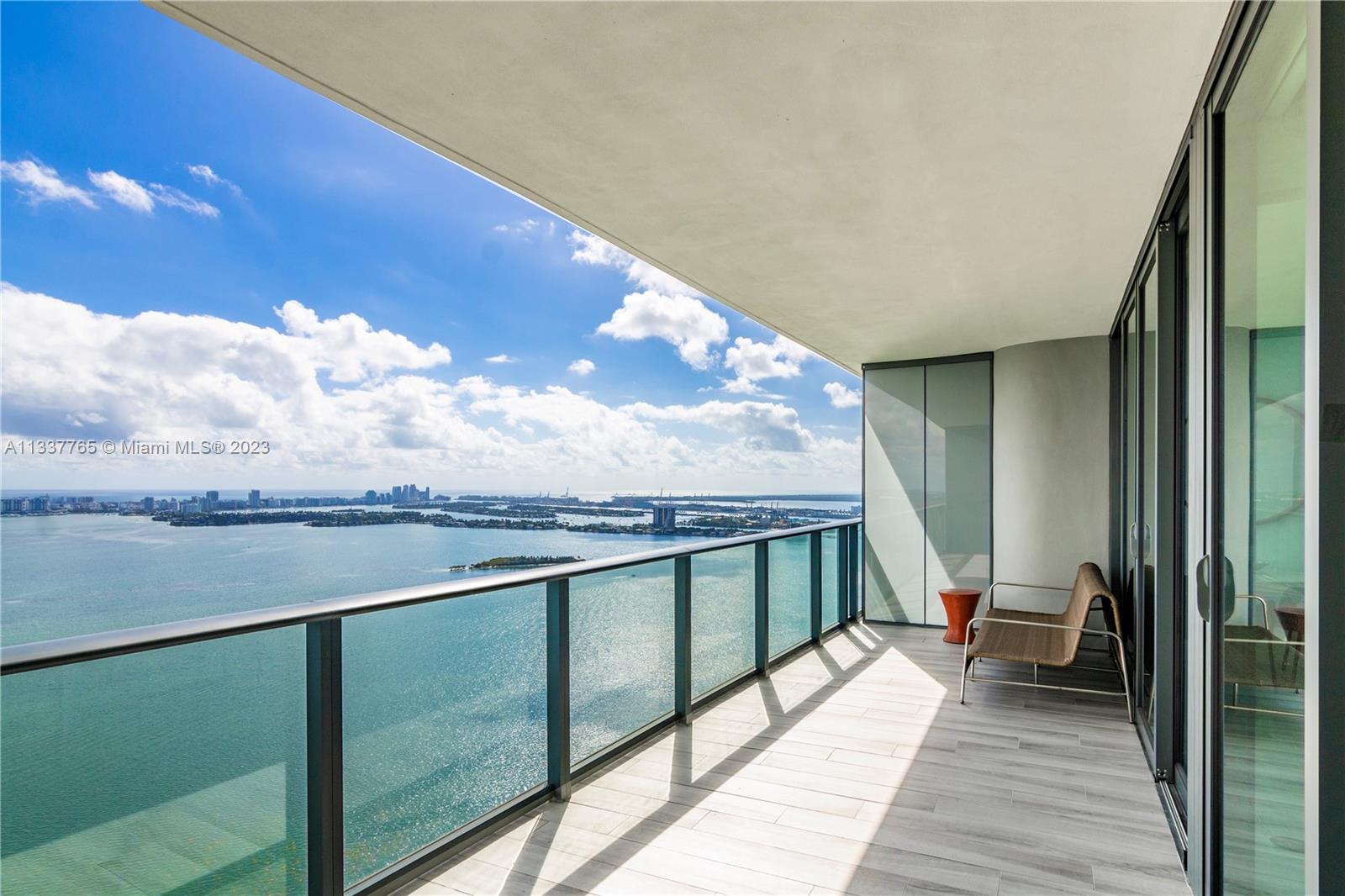 ONE PARAISO CONDO - Residential