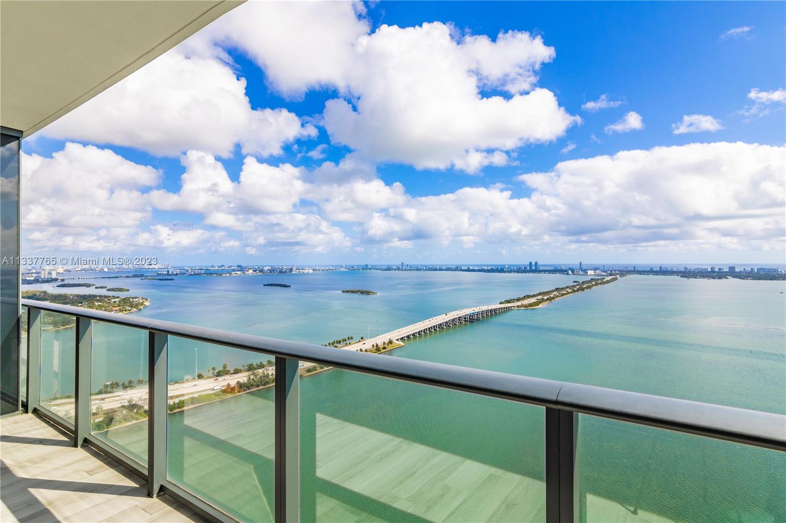ONE PARAISO CONDO - Residential