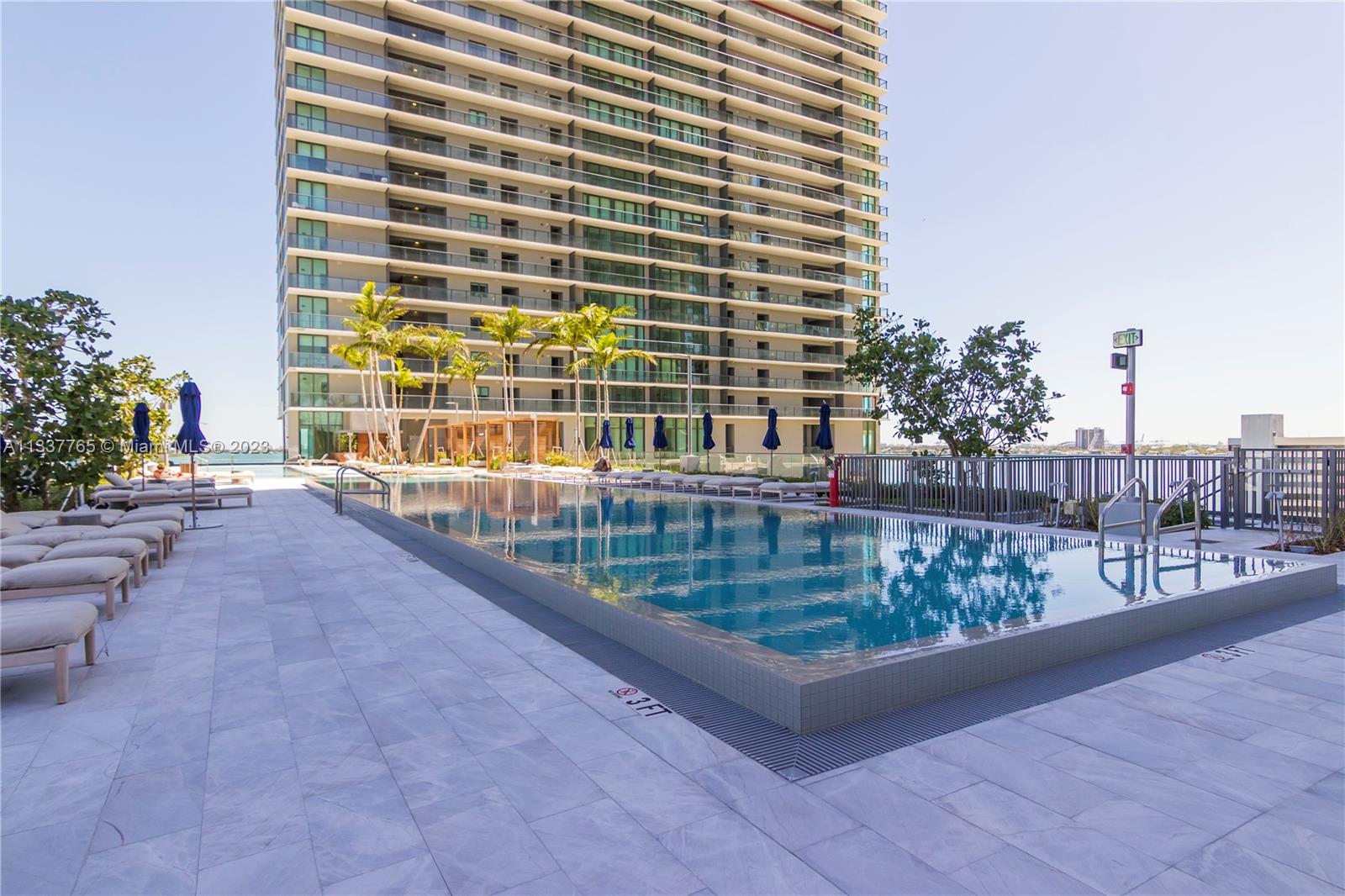 ONE PARAISO CONDO - Residential