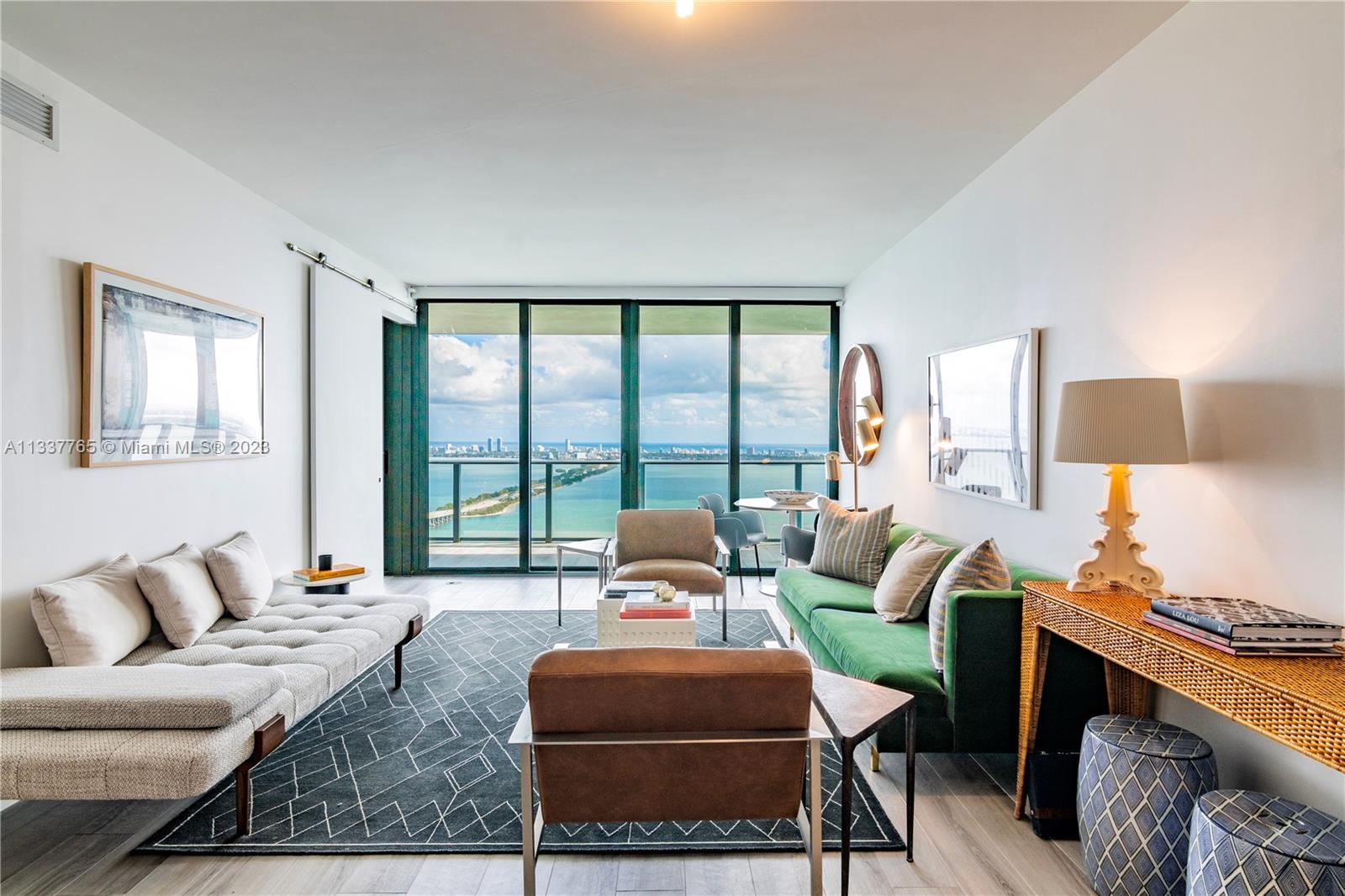 ONE PARAISO CONDO - Residential
