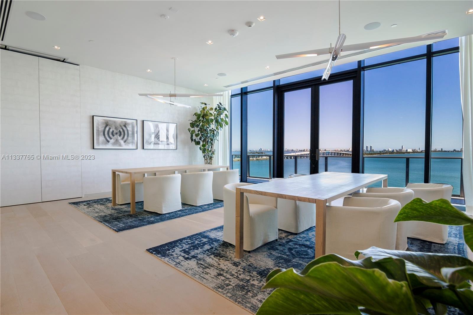 ONE PARAISO CONDO - Residential