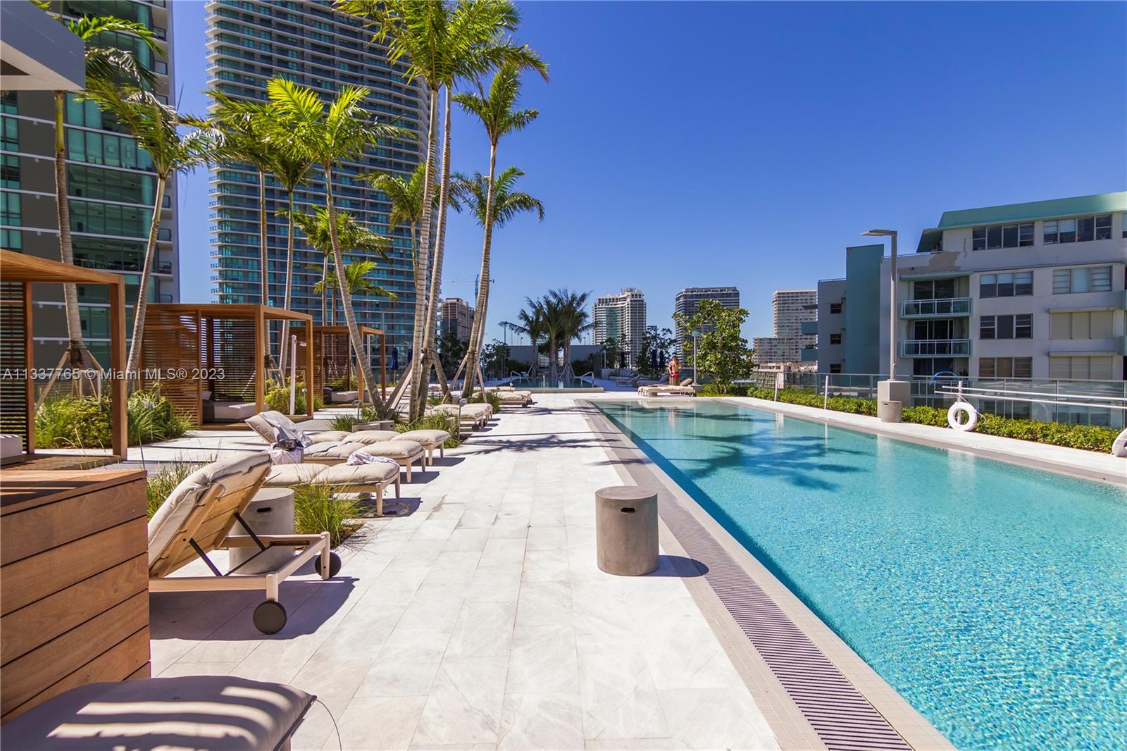 ONE PARAISO CONDO - Residential