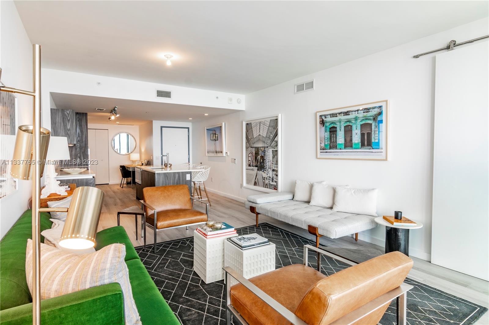 ONE PARAISO CONDO - Residential