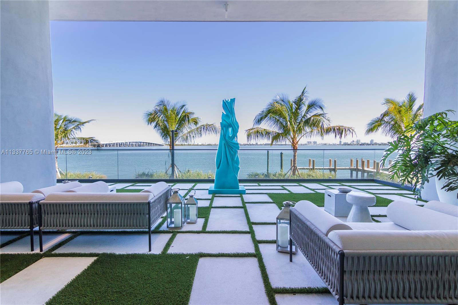ONE PARAISO CONDO - Residential