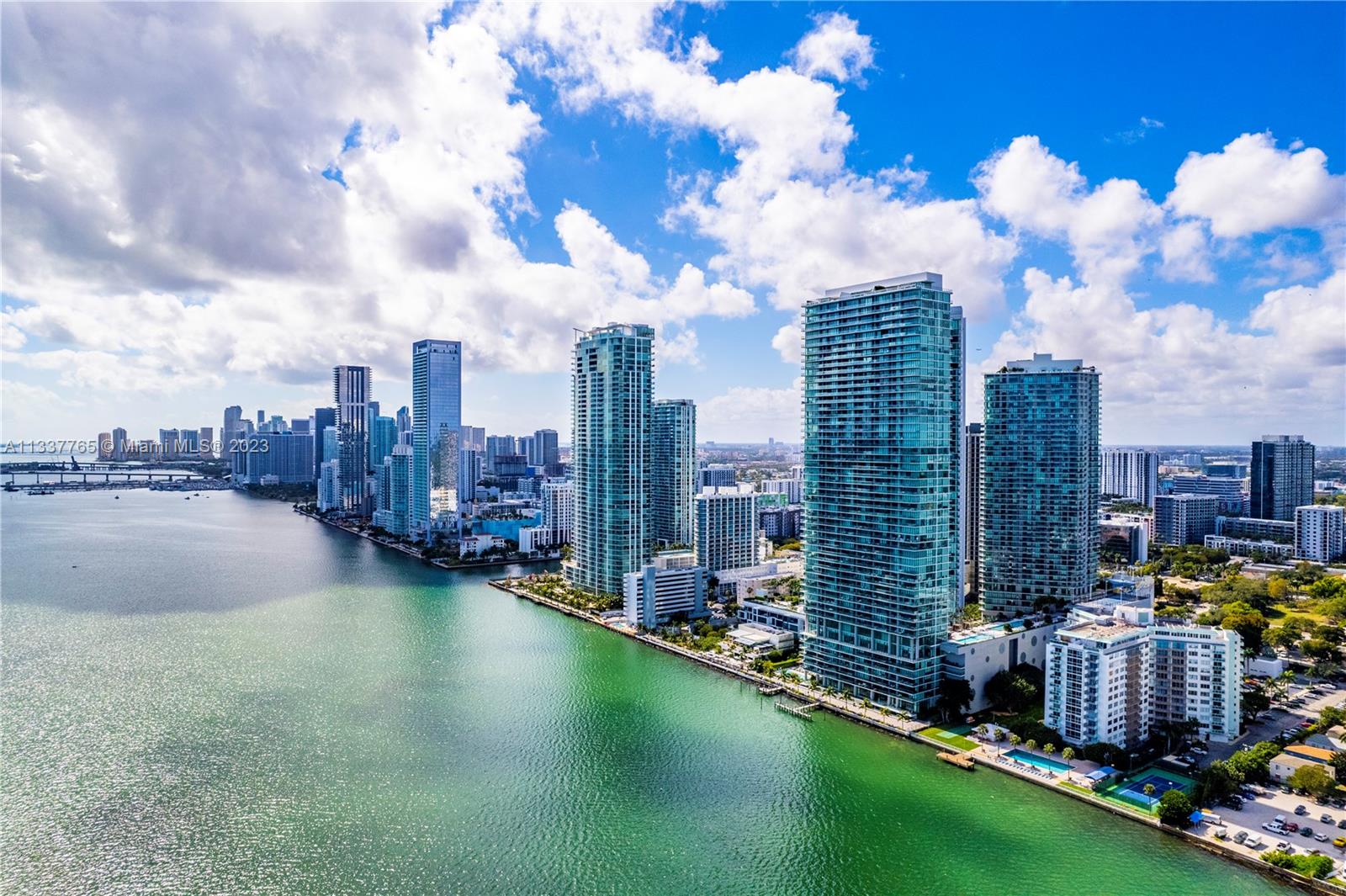 ONE PARAISO CONDO - Residential