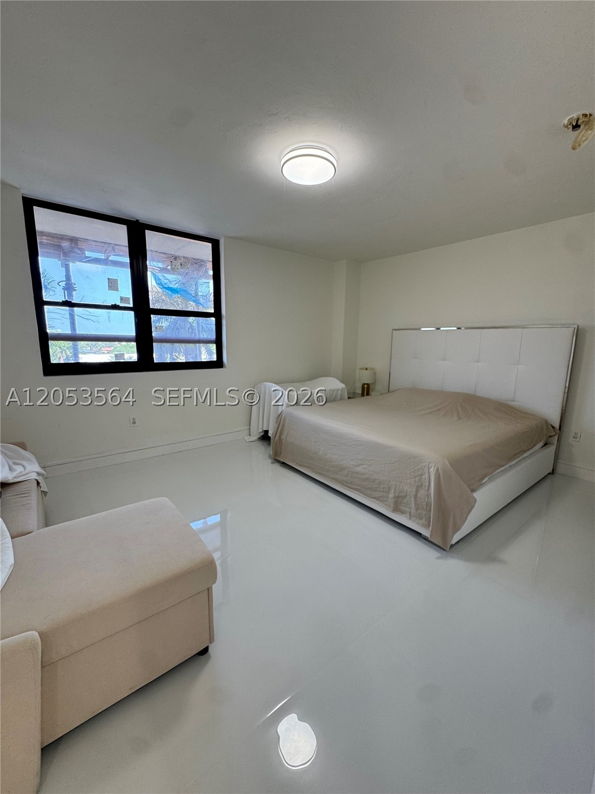 THE PLAZA OF BAL HARBOUR - Residential