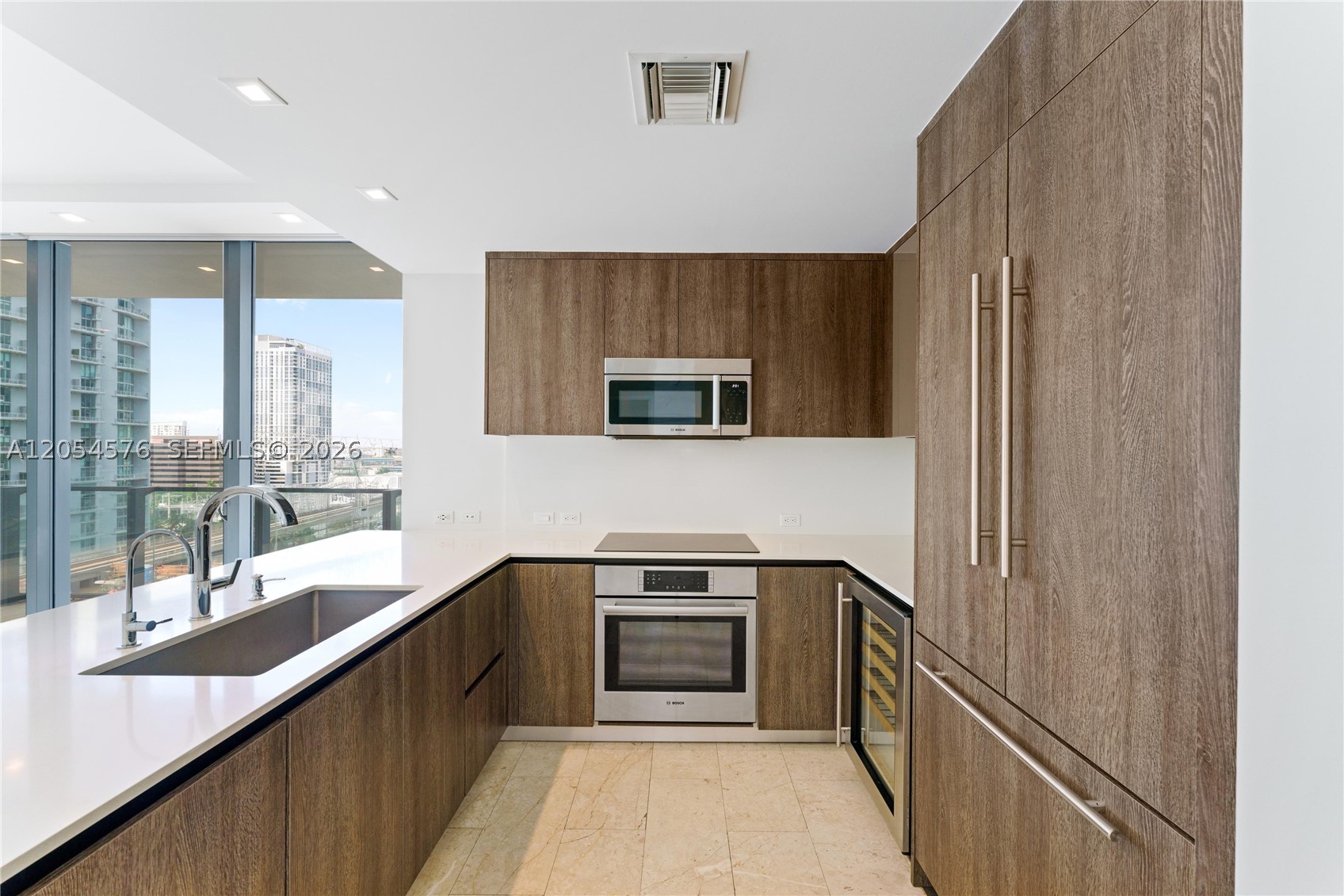 RISE CONDO - Residential Lease