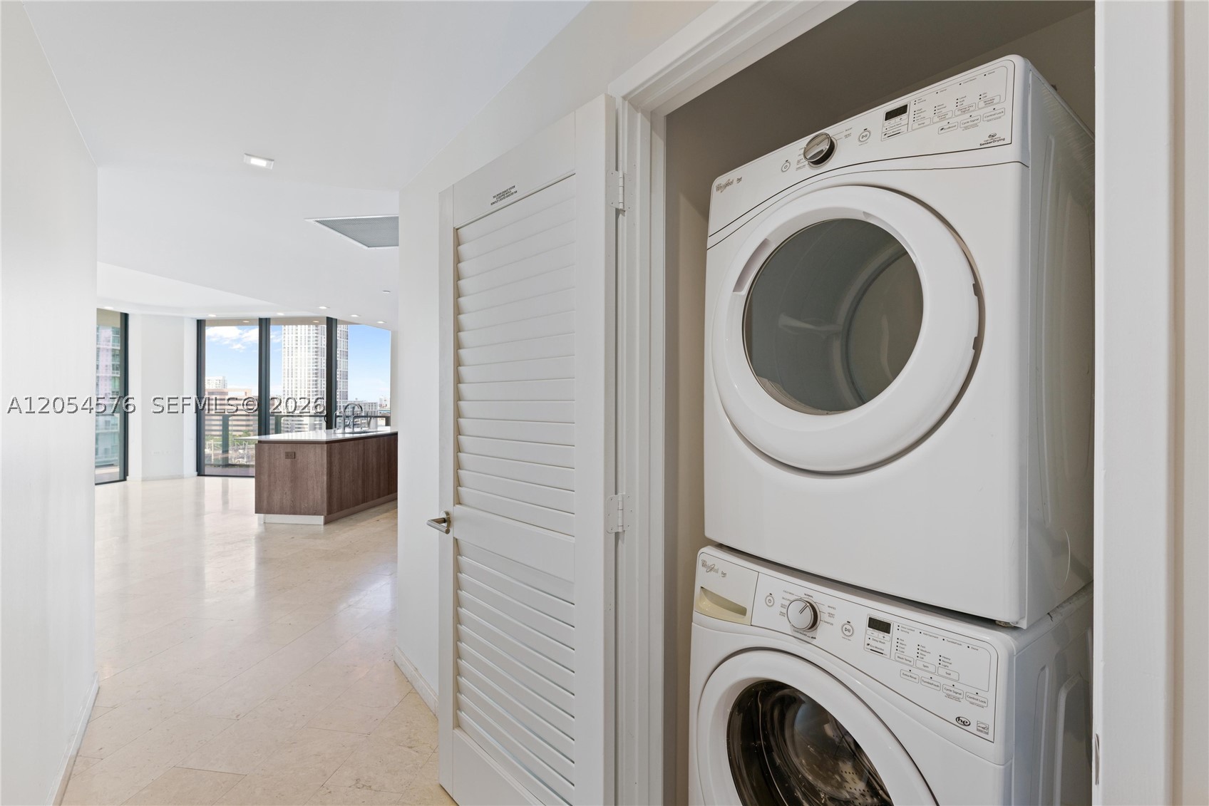 RISE CONDO - Residential Lease