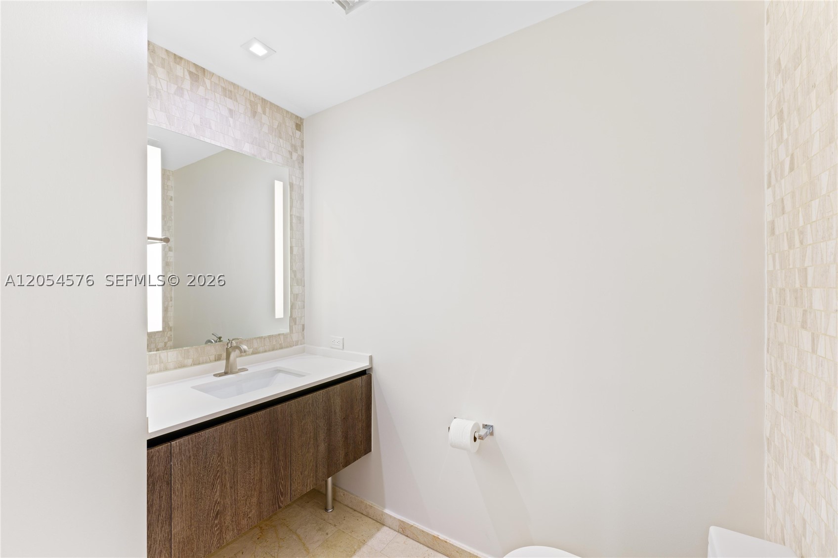 RISE CONDO - Residential Lease