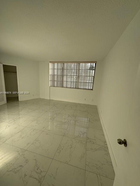 GOLDEN VIEW CONDO - Residential