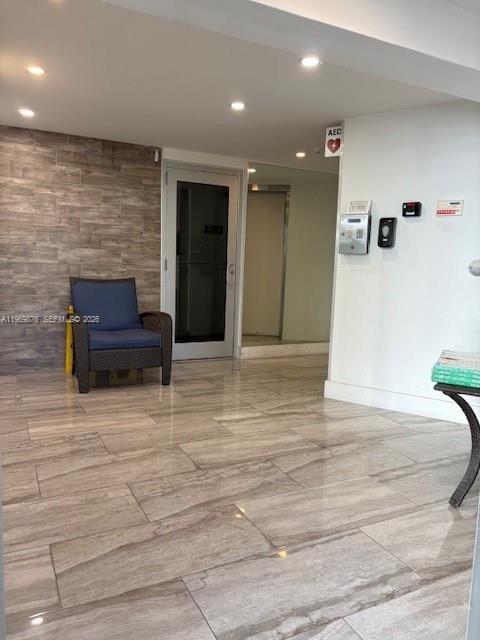 GOLDEN VIEW CONDO - Residential