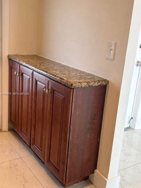 GOLDEN VIEW CONDO - Residential