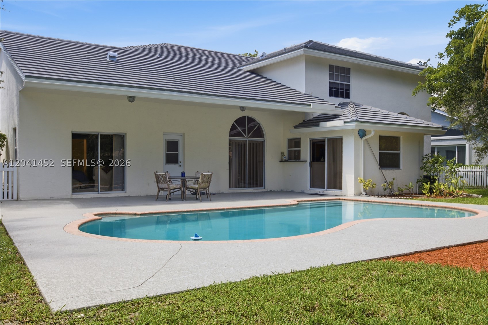 BROOKSIDE - Residential