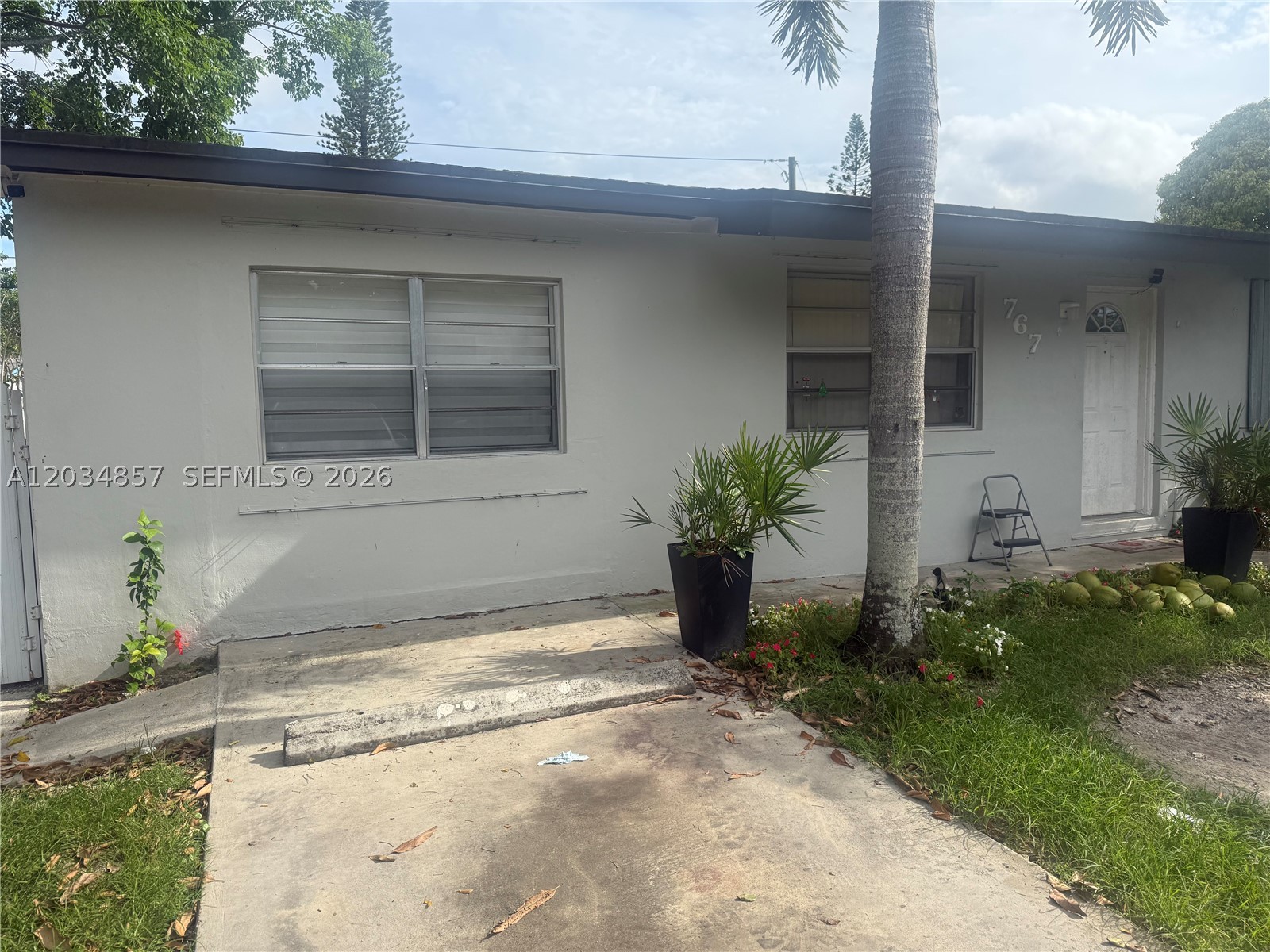 Single-family residence built in 1976. Approximately 1,368 sq. ft. of living area with 3 bedrooms and 2 bathrooms. Situated on a relatively large 8,000 sq. ft. lot, providing substantial yard space. 
Large lot offers room for parking boats, RVs, or future outdoor improvements. No HOA. Located near major routes connecting to both Homestead and the Florida Keys, making it convenient for commuters and recreational travel. 
Move-in-ready condition.
Please be advised that this property requires both homeowners insurance and flood insurance. 

Don't miss out on this exceptional property now available for sale. Featuring a spacious lot, convenient location, and outstanding value, this home is an opportunity you won't want to pass up.