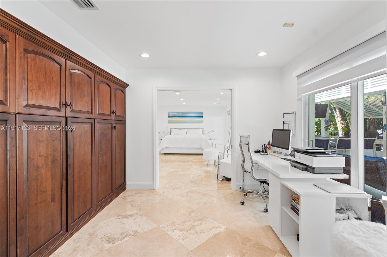 CORAL RIDGE COUNTRY CLUB - Residential