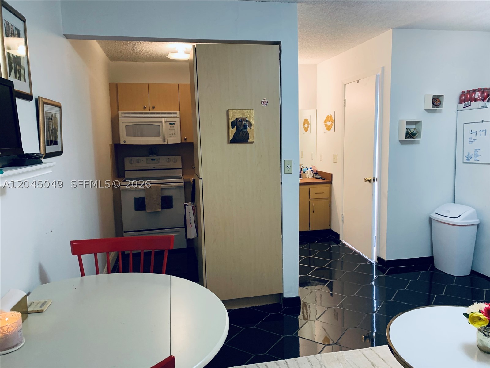 10TH ADDN TO RICHMOND HEI - Residential Lease