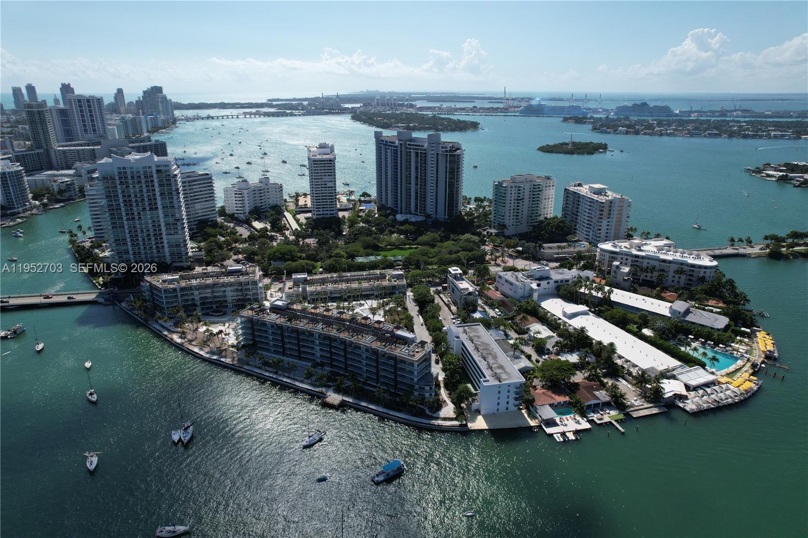 THE GRAND VENETIAN CONDO - Residential