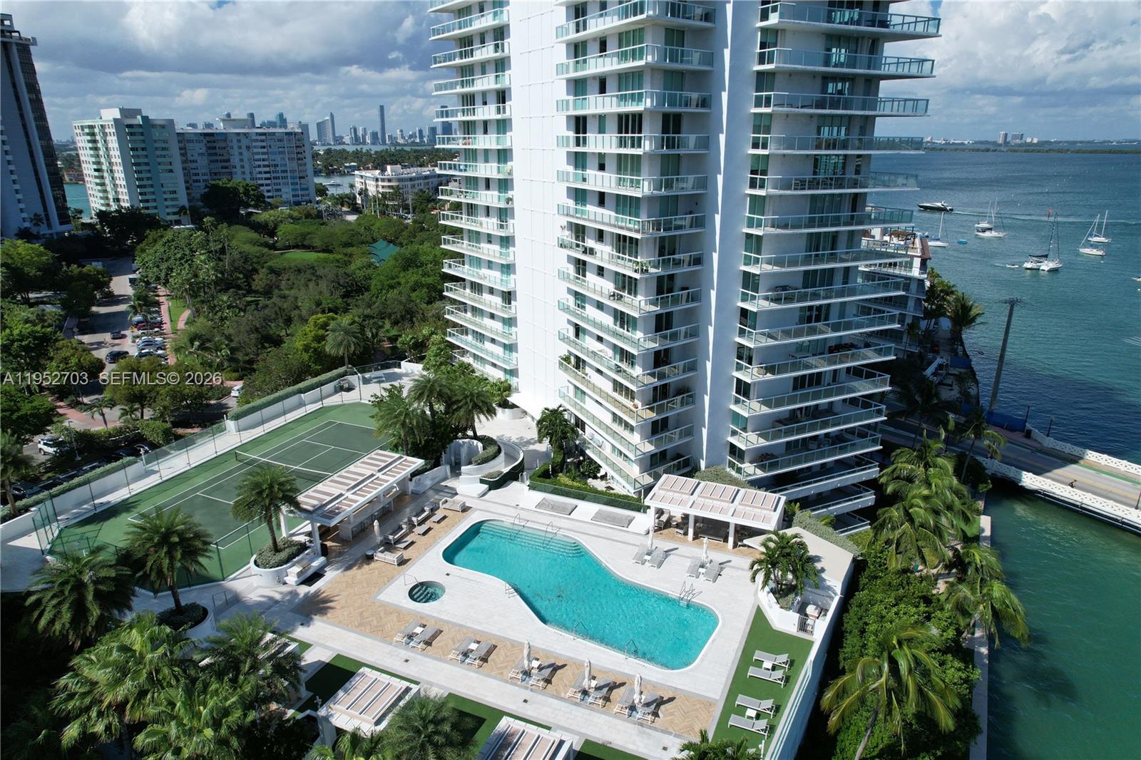 THE GRAND VENETIAN CONDO - Residential